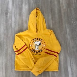 SNOOPY CROPPED HOODIE